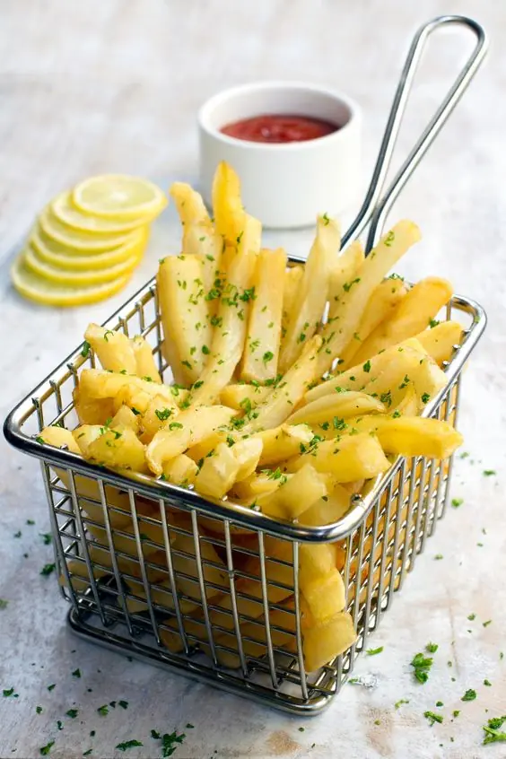 French Fries بطاطا مقلية