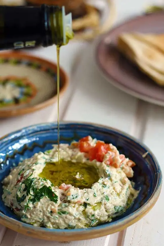 Hummus Beiruti حمص بيروتي